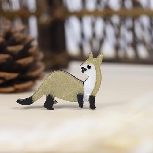 Custom Vivid Weasel Brooches Artificial Leather Pins Acrylic Jewelry Women Kids Gathering Travel Decoration Accessories Gifts