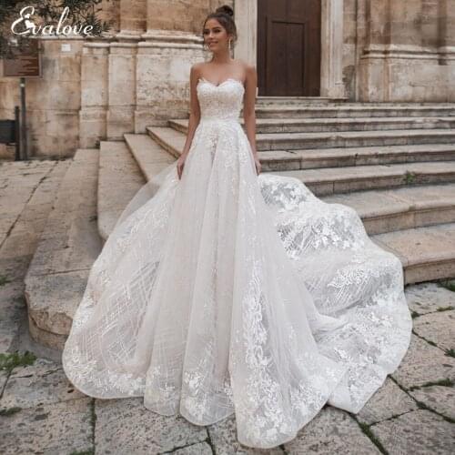 EVALOVE Romantic Strapless Beading Customized A-Line Wedding Dresses Glamorous Lace Appliques Court Train Princess Bridal Gown