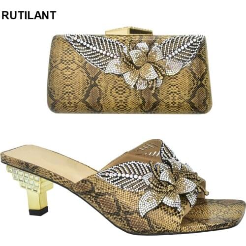 New Arrival Purple Color Italian Shoes with Matching Bags Shoes and Bag Set African Sets 2021 Fashion Sandals for Wedding Party