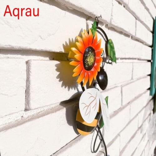 1pc Outdoor Courtyard Garden Metal Art Wall Hanging Simulation Anti-rust Iron 3D Bee Beetle Art Decoration Terrace Sculpture