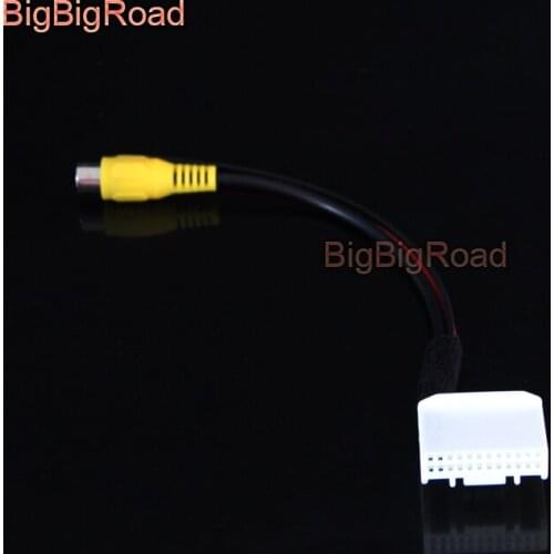 BigBigRoad Car Rear View Parking Camera Adapter Connector Wire 24 pins For Toyota RAV4 RAV-4 / Reiz Mark X / Levin 2013 - 2016