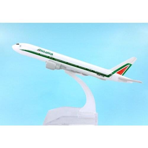 Diecast 1:400 Scacle 777 B777-200 Model Alitalia Italy Airplane W Base Alloy Aircraft Plane Airliner Display Toys Gifts Collecti