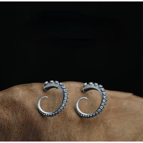Retro Punk Earrings for Men Women Octopus Foot Earrings Gothic Style Cool Earrings Hip Hop Earrings Circular Give Gifts Jewelry
