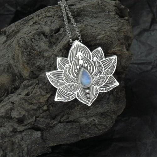 Fashion Charm Luxury Lotus Blue Crystal Necklace Womens Necklace Female Elegant Jewelry Accessories Gifts