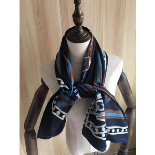 2020 new arrival autumn spring classic design 140*140 cm colorful scarf 65% cashmere 35% silk scarf wrap for women lady girl