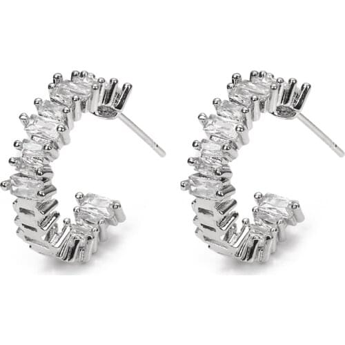 Bettyue New Arrival Charming Cubic Zircon Jewelry For Female Exquisite Open Earring Fashion Statement Sparking Party Dress-up