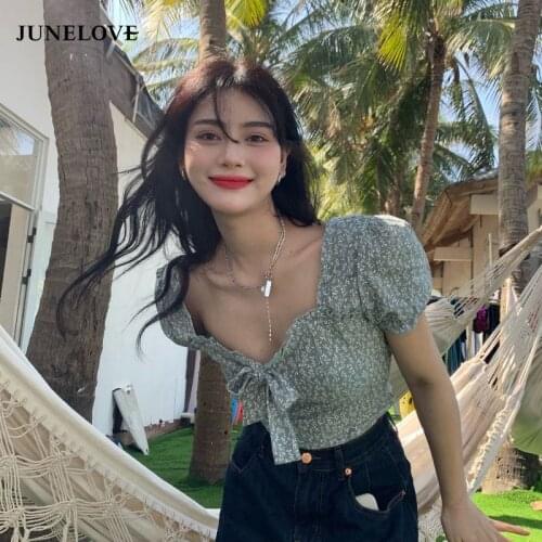 Summer Vintage Floral Blouse Tops Women Beach V-Neck Sexy Casual Sweet Y2k Blouse Shirt French Slim Short Sleeve Elegant Tops