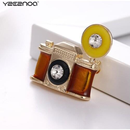 1PCS Coat Sweater Scarf Accessories Jewelry Souvenirs Vintage Camera Brooch Crystal Enamel Brooches For Women Men