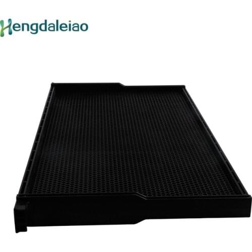 Factory Outlets Beekeeping Tools Black Plastic Bee Honey Comb/Bee Foundation for Sale