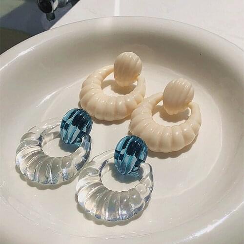Acrylic Retro Milky White Resin Transparent Geometric Round Drop Earrings for Woman Simple Fashion Girl Banquet Jewelry Gift