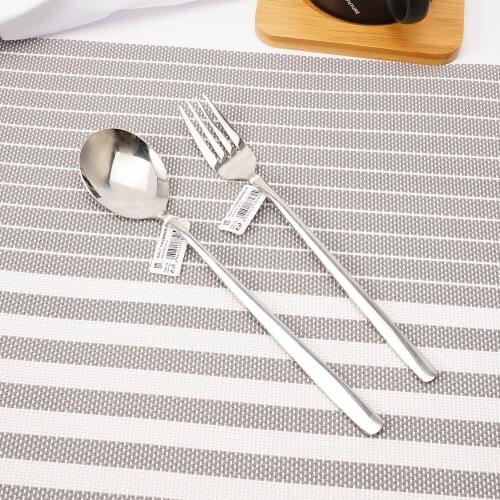 2PCS/Set Flatware Set Stainless Steel Dinner Fork Spoon Dinnerware Set Restaurant Dinnerware Set Tableware Kitchen Tools
