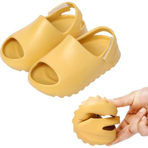 2021 New Boys And Girls Sandals Children Beach Summer Slides Foam Runner Child Jelly Shoes Kids Slip-On Fashion Slippers