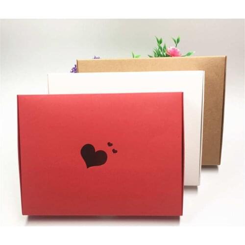24pcs/Lot Hot Stamping Heart Pattern Kraft Paper Boxes For Wedding Candy Dessert Packaging Container Paper Boxes With Stickers