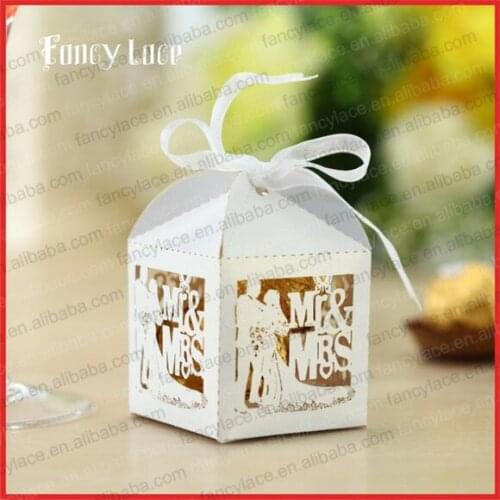 50pcs Sweet Bride and Groom Ferrero Chocolate Boxes Candy Box Customized For Gift Bags Party Decoration Supplies