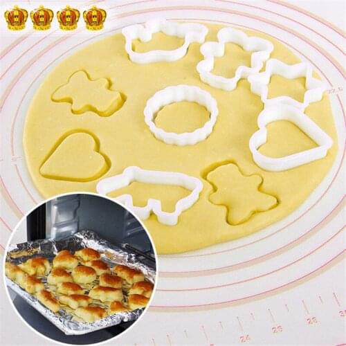 6pcs Plastic Cookie Sugar Crafts Mold Cartoon Animal Cake Moulds Cookie Cutter Stamp Pineapple Cake Kitchen Baking Mould Tools