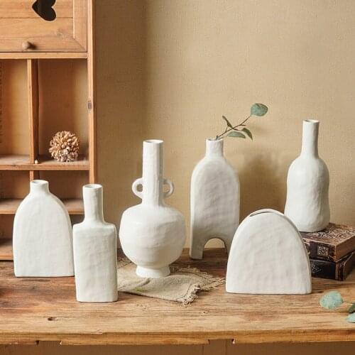 Hot Sale White Ceramic Vases Various Shape Modern Innovative Art Hydroponic Vases Figurines Ornament for Living Room Home Garden
