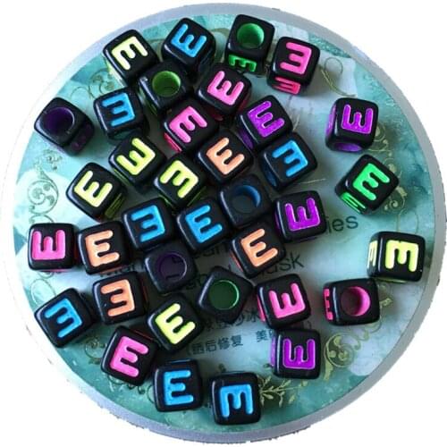 Mini order Acrylic Letter Beads 100pcs 7*7mm Big Hole Cube alphabet English Initial E Printing jewelry Bracelet Beads alphabets