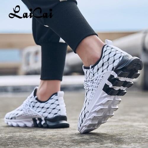 LaiCai New Arrival Men Vulcanize Shoes Summer Black Breathable Casual Sports Male Sneakers Mesh Trainers Lace-up Flat Shoes