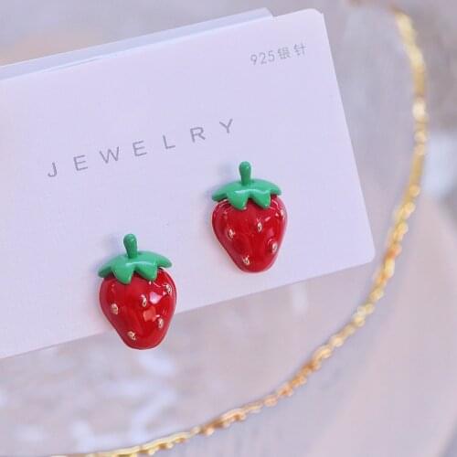 New Fashion Korean Sweet Cute Fruit Earrings For Women Girls Red Strawberry Stud Earrings Lovely Party Jewelry Accessories Gifts