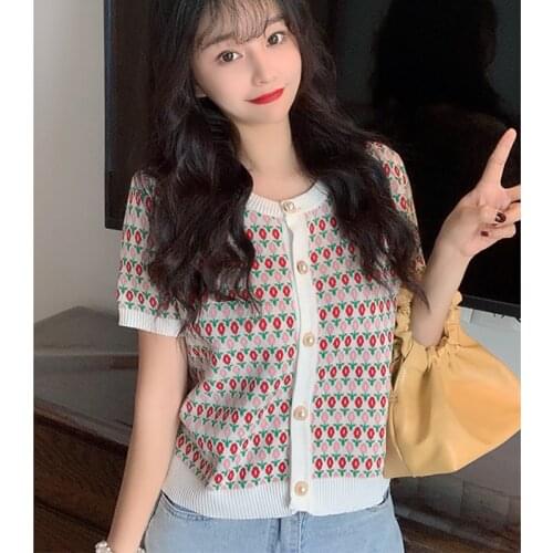 Knitted Tops Women Summer Short Sleeve New O Neck Embroidery Floral Slim Short T-Shirts Thin Sweet Breasted Fashion Tee T Shirt