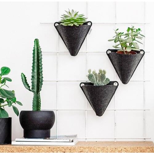 2Pcs Practical Garden Pocket Triangle Breathable Hanging Wall Planter Polyester Interior Decoration Planting Bag for Agriculture