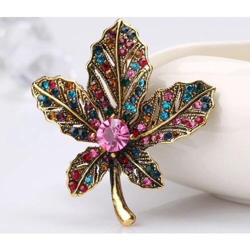 Colorful Rhinestones Beautiful Maple Leaf Brooches Women Girl Brooch Pins Fashion Jewelry Wedding Accessories Decoration