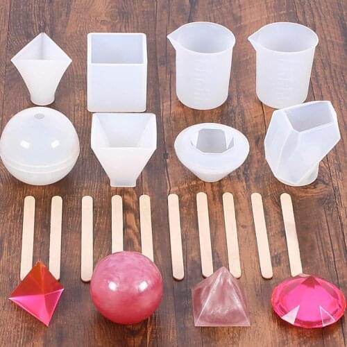 18Pcs Craft Jewelry Casting Tools Kit Diamond Ball Cube Pyramid Silicone Molds Measuring Cups Wooden Sticks Decoration Making
