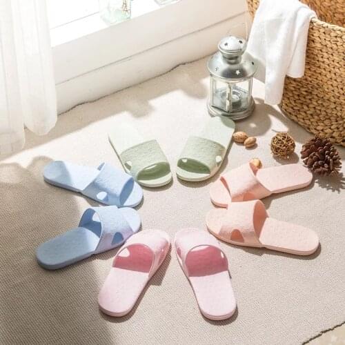 2019 new Summer couple portable light aircraft slippers women travel tourism indoor hotel folding bathroom non-slip slippers