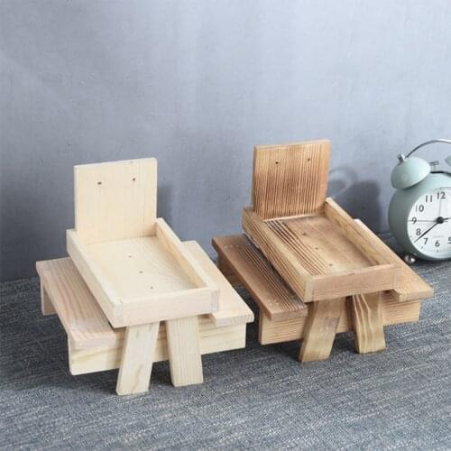Squirrel Feeder Table Wooden Squirrel Picnic Bench Durable Weatherproof Squirrel Feeding Station with Solid Structure M6CE