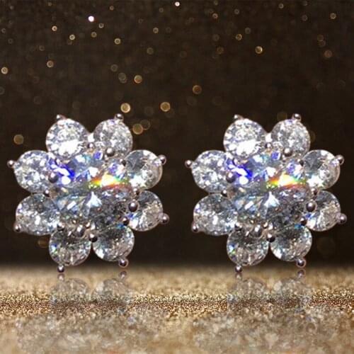 Elegant Small Snowflake Stud Earrings For Women Vintage Exquisite Dazzling Zircon Snowflake Earrings Party Wedding Jewelry