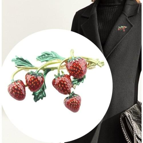 Korean version of fashion and simple drip enamel strawberry brooch pin plant design cute high-quality jewelry summer style