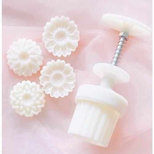 Plastic 150g Mooncake Mold Mid-Autumn Festival Hand-Pressure Daisy Moon Cake Mould DIY Decoration Mooncakes Press Moulds