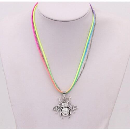 Insect Bee Necklace Female Rainbow rope Hip-Hop Statement Necklace For Women Clavicle Necklace New Design Charm Jewelry Gifts