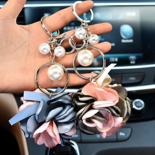 Fashion Trendy Pearl Keychain Lovely Ribbon Flower Ball Keyring for Men Women Jewelry Cute Bag Car Key Holder Keyring Gifts