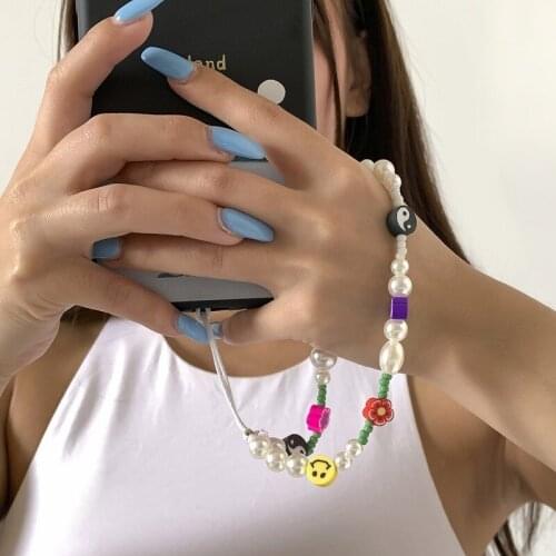Ins Bohemian Color Flower Stitching Small Daisy Mobile Phone Chain Woman Simple Fashion Girl Jewelry Gift Wholesale 2021 Trend