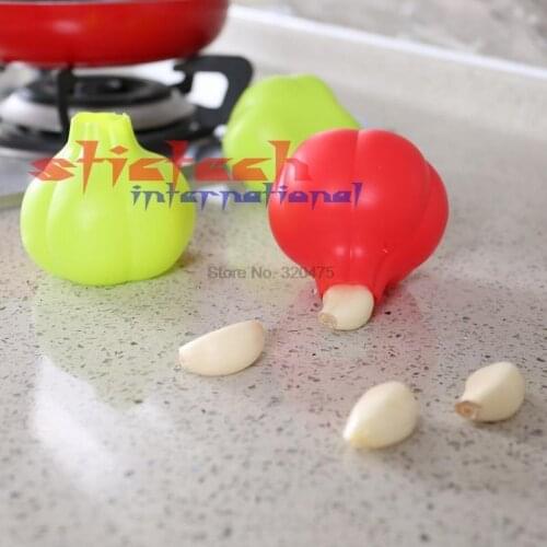 By dhl 500pcs Creative Garlic Peeling Device Practical Silicone Garlic Peeler Household Food Grade Stripper Kitchen useful Tools