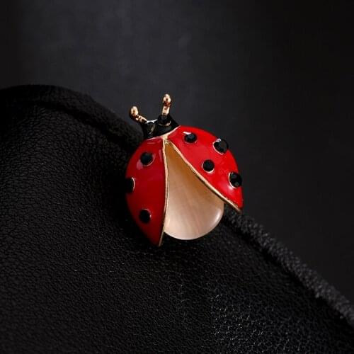 Cute red enamel ladybug brooch insect brooch ladies jewelry banquet gift