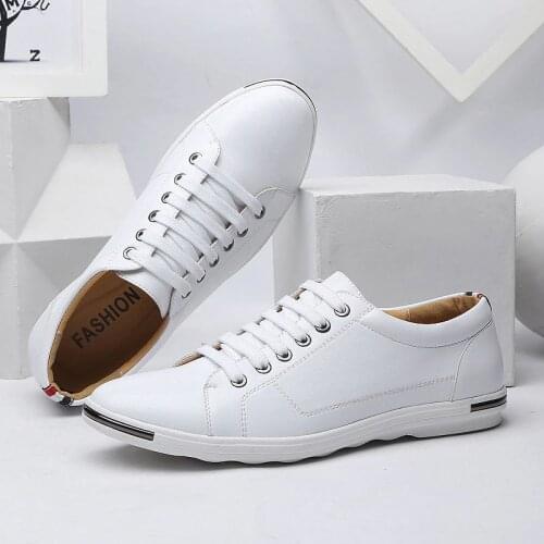 Casual shoes men 2021 new hot fashion pu leather male solid shoes comfortable lace-up flats men sneakers zapatos de hombre