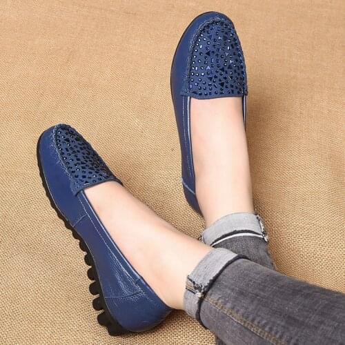 ZZPOHE 2018 Spring Woman Casual Flat Shoes Womens Non-Slip Handmade Soft Flats Shoes Female Driving Leather Shoes Free Shipping