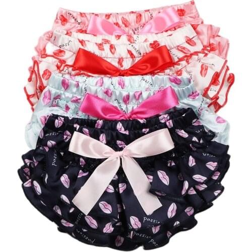 BOND OF LOVE Women's Travel Shorts