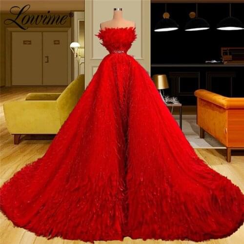 Red Carpet Celebrity Dresses 2021 Couture Feathers Evening Dress Robe De Soiree A Line Beading Formal Dubai Arabic Party Dresses