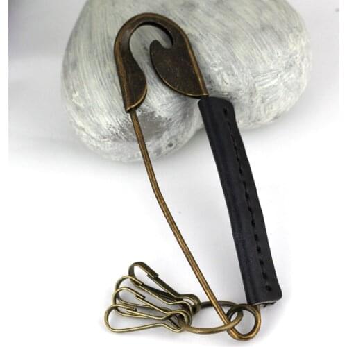 Pin Brooch model keychain key ring creative retro key chain sleutelhanger portachiavi key holder chaveiro llaveros hombre