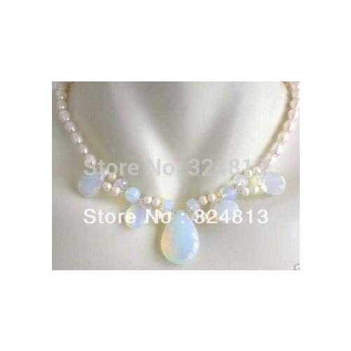 Freshwater White pearl /Sri Lanka Moonstone drops pendant necklace