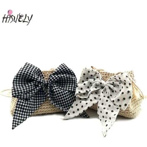 HISUELY 2021 Bohemian Straw Bags for Women Beach Bow Bucket bag Summer Rattan Bag Handmade Kintted Woven Crossbody Bag Purse