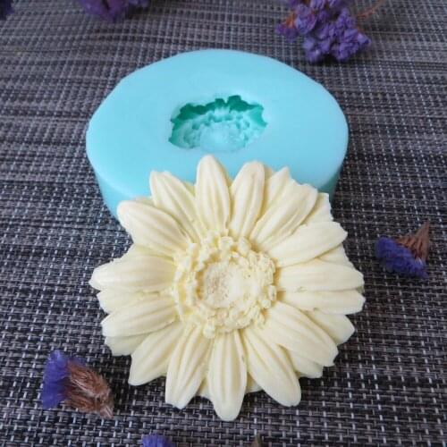 PRZY HC0094 Small Daisy Flowers Silicone Soap Mold 3D Molds Flower Candle Aroma Mould Soap Making Moulds Resin Clay Molds