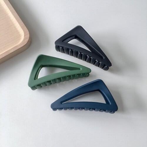 New Triangle Claw Clip For Women Solid Color Plastic Hair Claw Large Size Hair Clamps Claw Clip Crab Hair Accessories For Girls