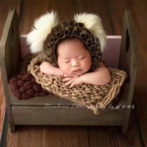 Handmade Newborn Pom Pom Hat Photography Props Sewing Ruffle Lace Hat Cute Infant Bear Bonnet Newborn Animal Photography Props