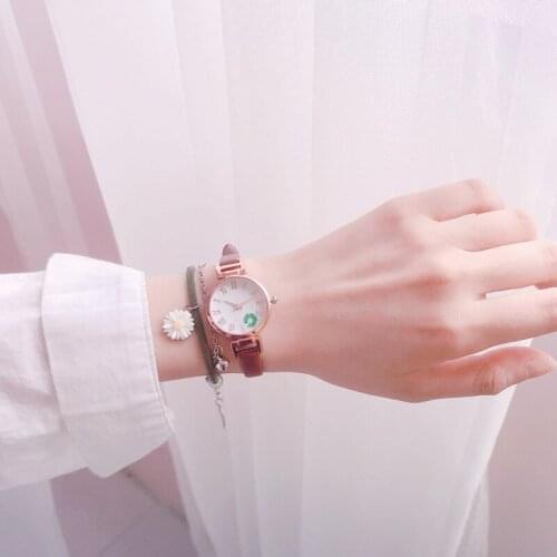 Retro Womens Fashion Watches Daisy Design Ladies Elegant Wristwatches Roma Scale Vintage Leather Female Small Quartz Watch