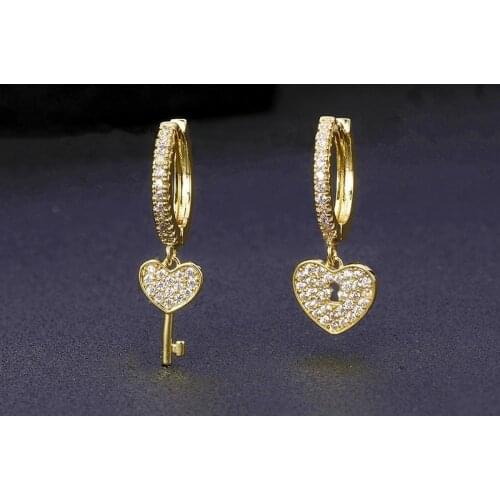 Fashion Love Heart Hoop Earrings Punk Romantic Elegant Lock Key Asymmetry Earring for Women Jewelry Gift 2021