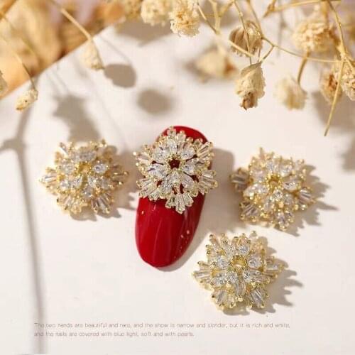 5pcs/lot 3D alloy Zircon Nail art Accessories luxury zircon crystal snowflake nails jewelry top-level nail beauty Charms T030